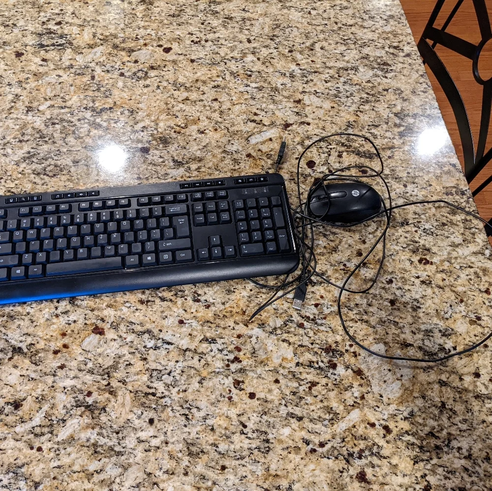 COMPUTER KEYBOARD AND MOUSE
